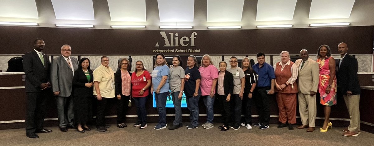 We have amazing custodians in <a href="/AliefISD/">Alief ISD</a> !!!! Here are some who have served our community for 25+ years!!! 💚 <a href="/AliefBusiness/">Alief ISD Business</a>