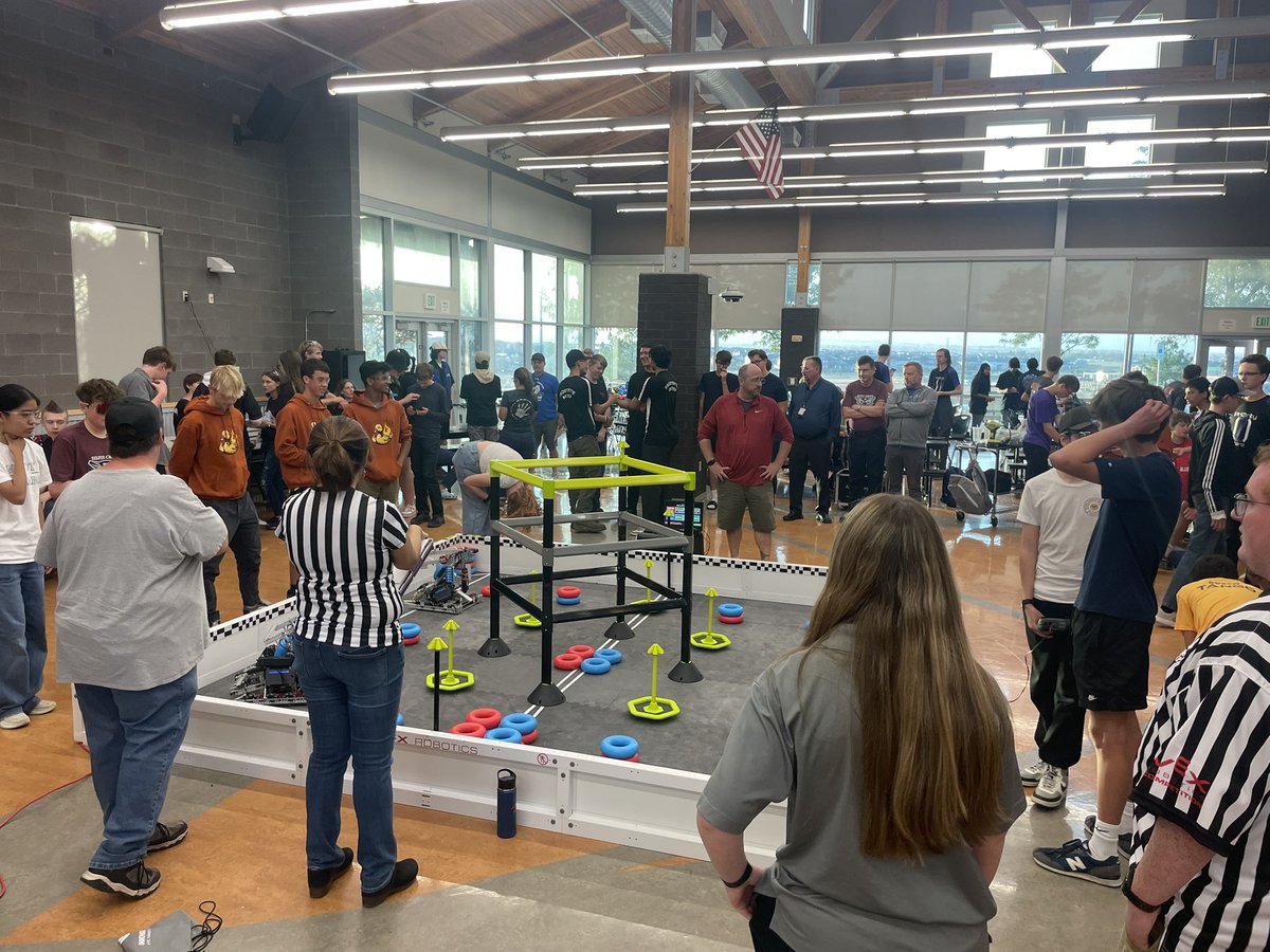 Night 1 of the Butter Nexus Robotics League at Erie High School! 14 of the 26 teams are from St. Vrain schools making us proud!