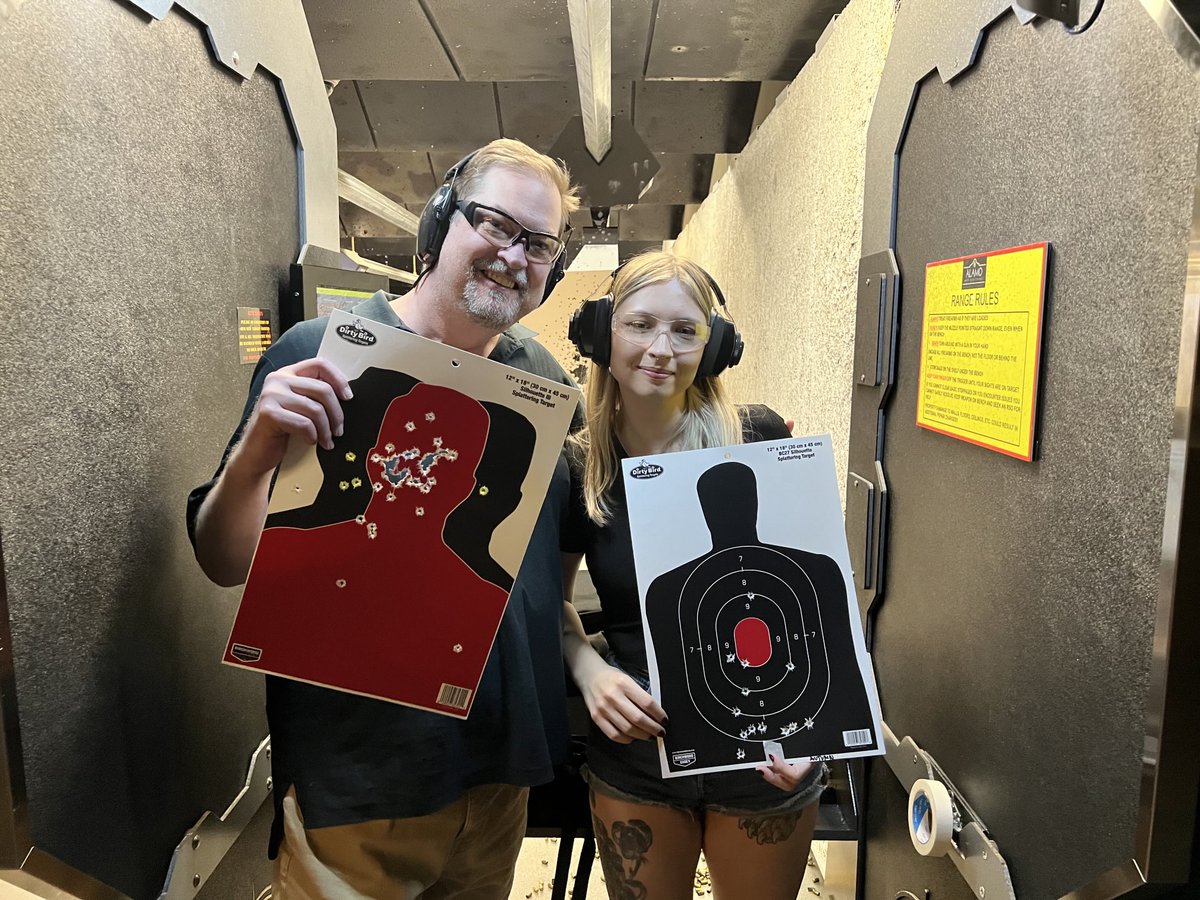 PaulWilkens's tweet photo. So proud of my daughter! https://t.co/Onai3SLlQc