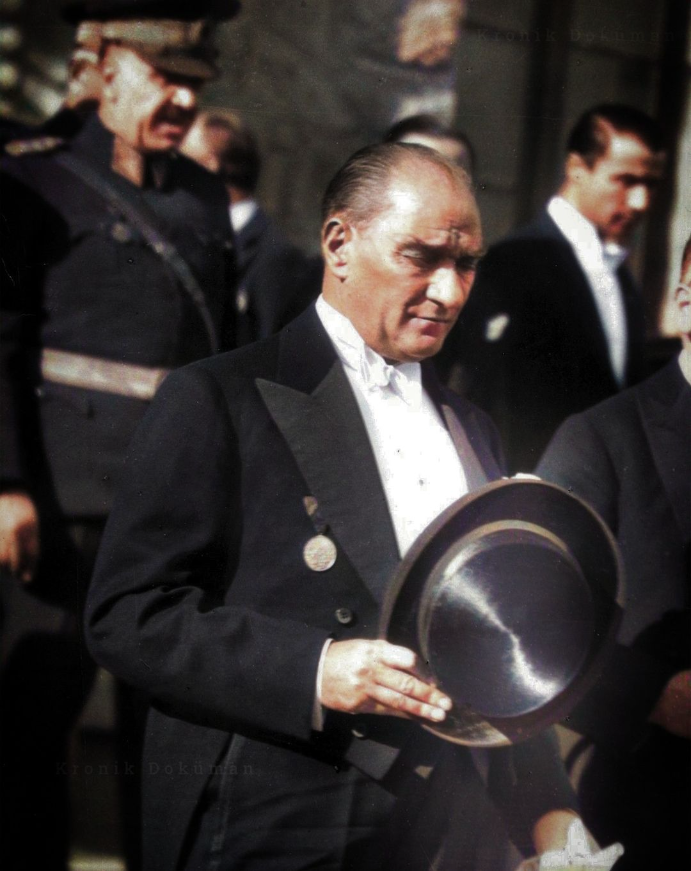 “Büyük işleri yalnız büyük milletler yapar.”

- Gazi Mustafa Kemal
