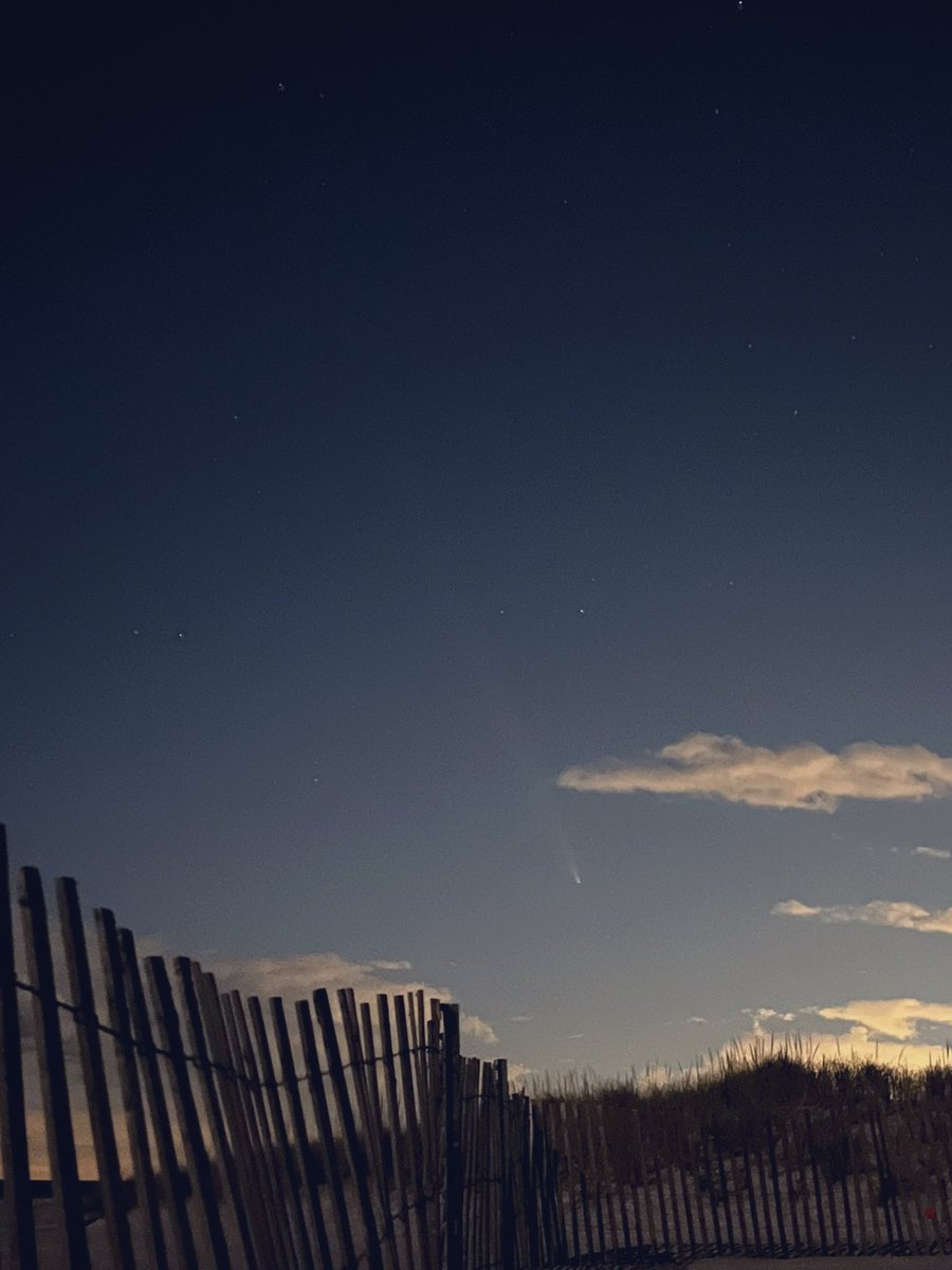 Ang_XoXo17's tweet image. Comet chasing; iPhone shots for now. Tsuchinshan-ATLAS C/2023 A3 💫