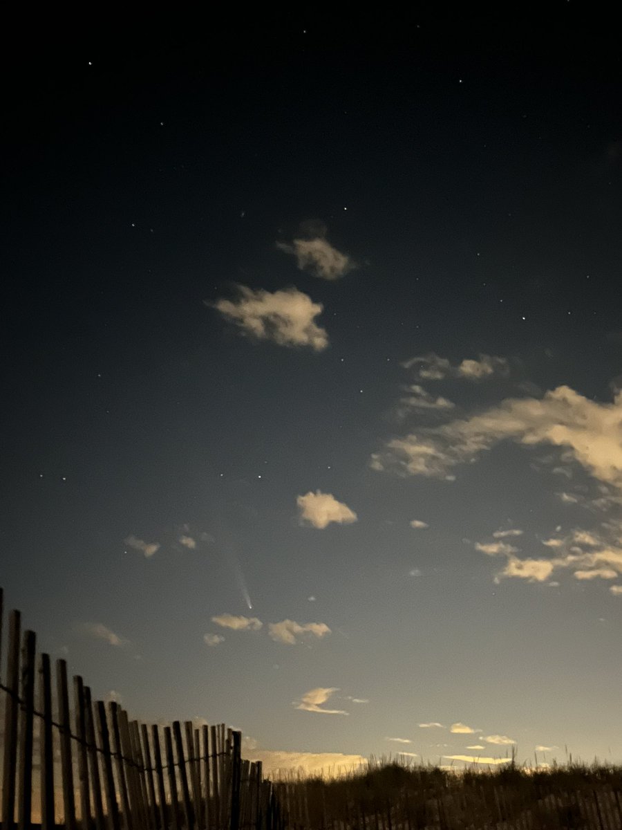 Ang_XoXo17's tweet image. Comet chasing; iPhone shots for now. Tsuchinshan-ATLAS C/2023 A3 💫