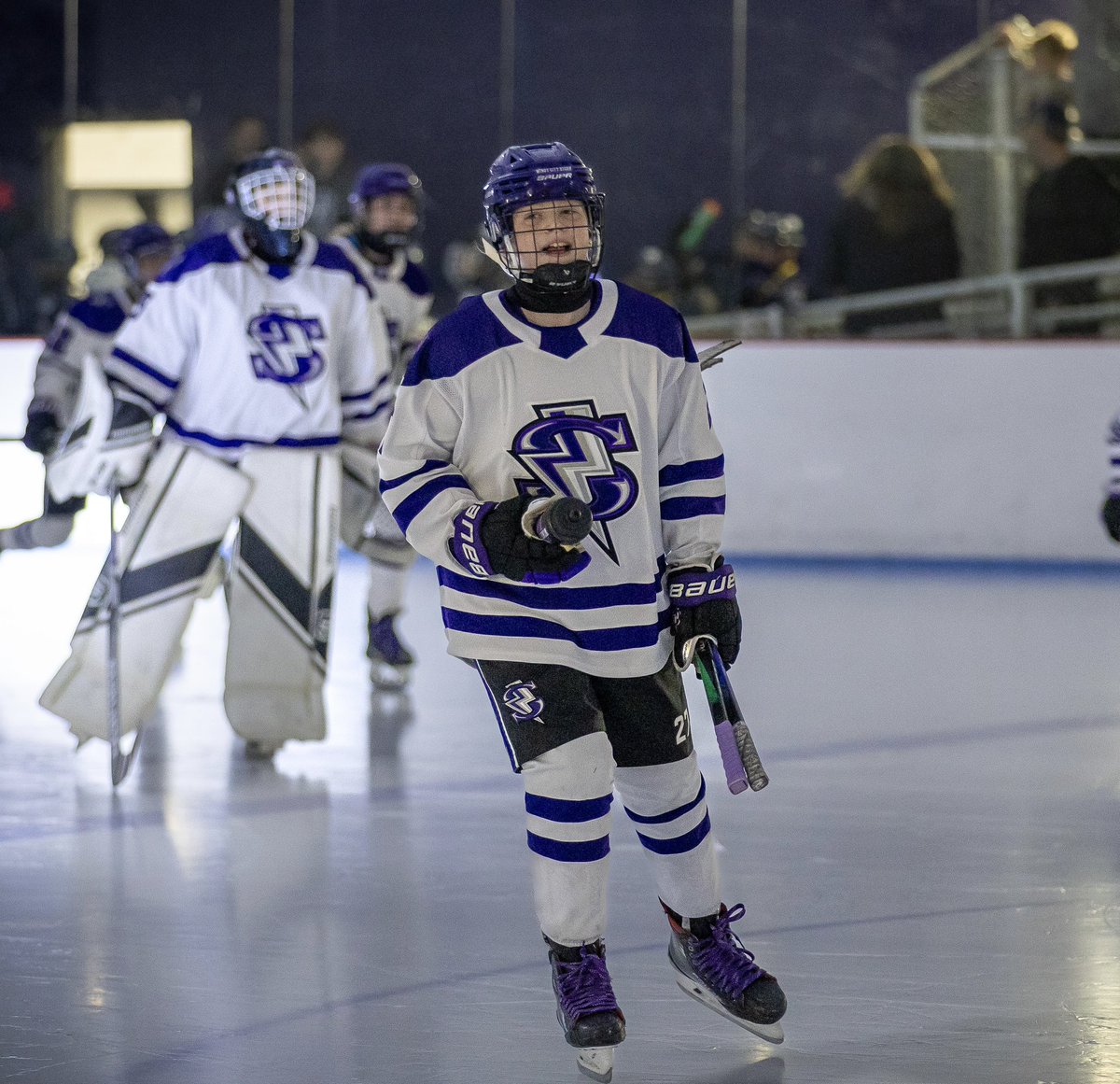 EricKostecki's tweet photo. Kate on the attack!Having fun at ND and home ice.  #windycitystorm  #wcstormgirls #stormhockey  Don’t mess with my goalie! #girlshockey https://t.co/T9Y0MGySLU