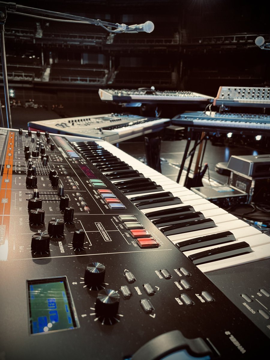 akio_d's tweet photo. REBECCA”NOSTALGIC NEW WORLD TOUR 2024”終了しました。
このツアーでたくさんのオーディエンストと共有した時間、宝物です。ありがとう！感謝… https://t.co/iHDEB4oI5Q