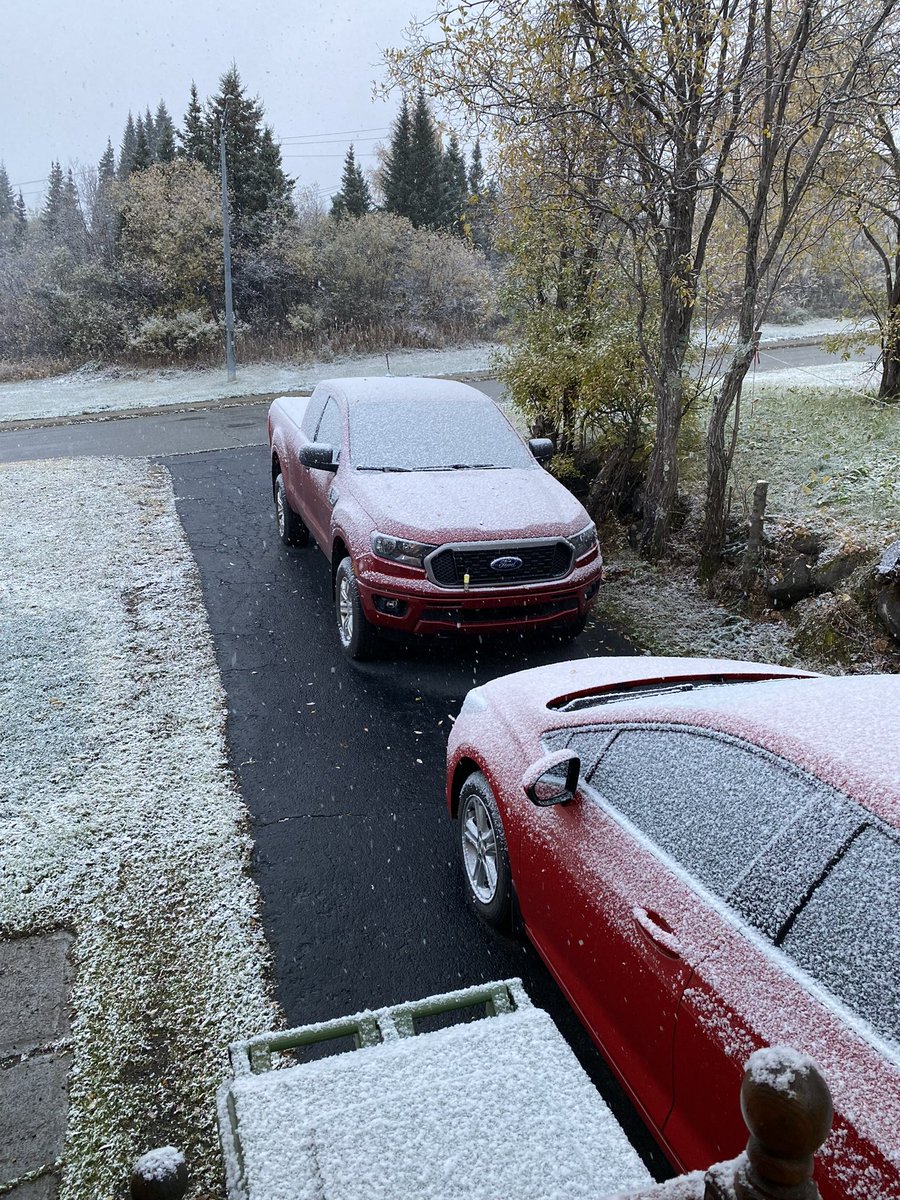drCADuff's tweet image. A dusting of snow in Wabush, Labrador! ❄️❄️❄️❄️ On its way!