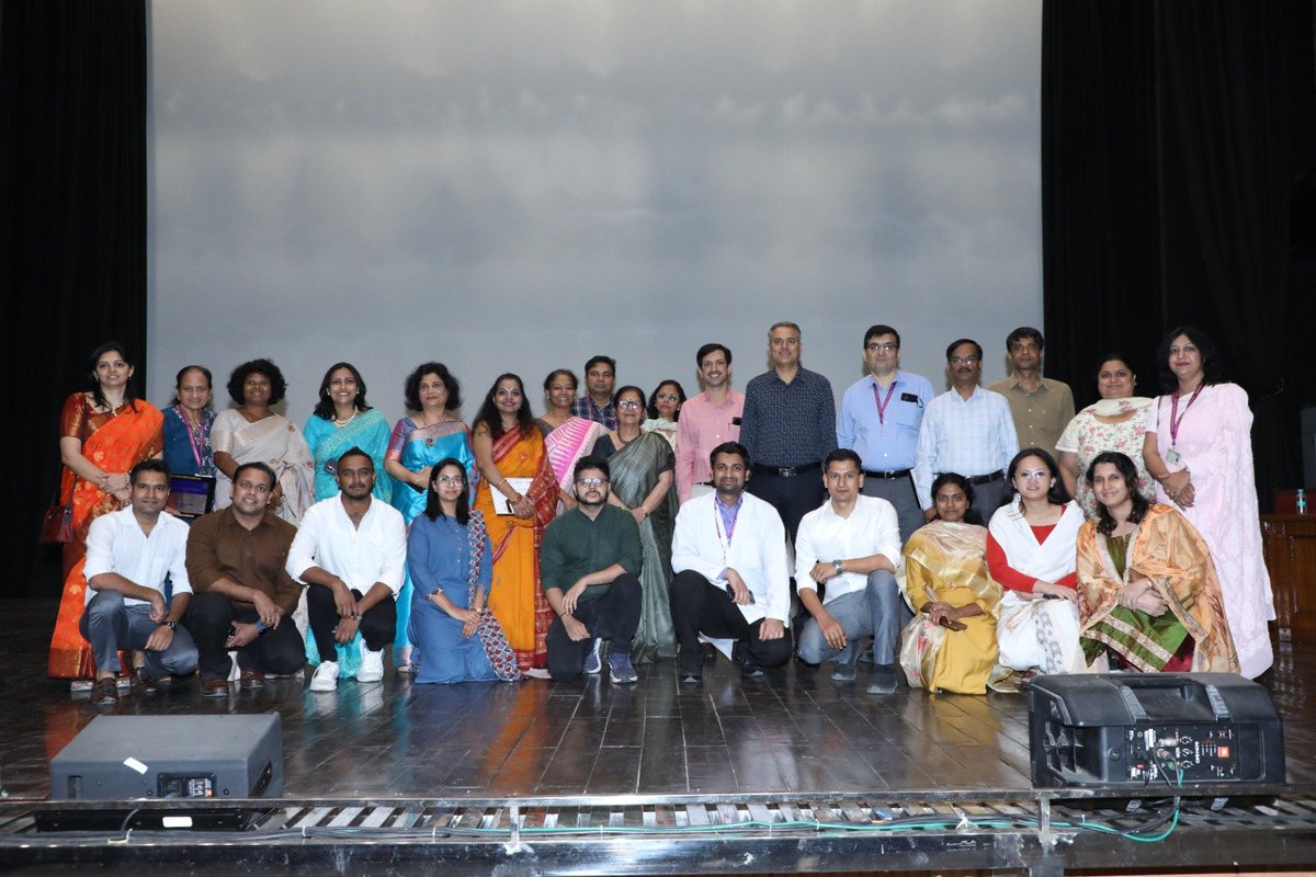 DirectorLHMC's tweet photo. विश्व एनाटॉमी दिवस के अवसर पर एनाटॉमी विभाग ने Emotional Intelligence पर एक संगोष्ठी का आयोजन किया जिसमे अतिथि वक्ता  थे-डॉ. सुमित राणा- मनोचिकित्सा विभाग, एलएचएमसी, डॉ. रीमा दादा - एनाटॉमी विभाग, एम्स और डॉ. मोहित गुप्ता - कार्डियोलॉजी विभाग, जी.बी.पंत अस्पताल https://t.co/7ULdkGZ3uC
