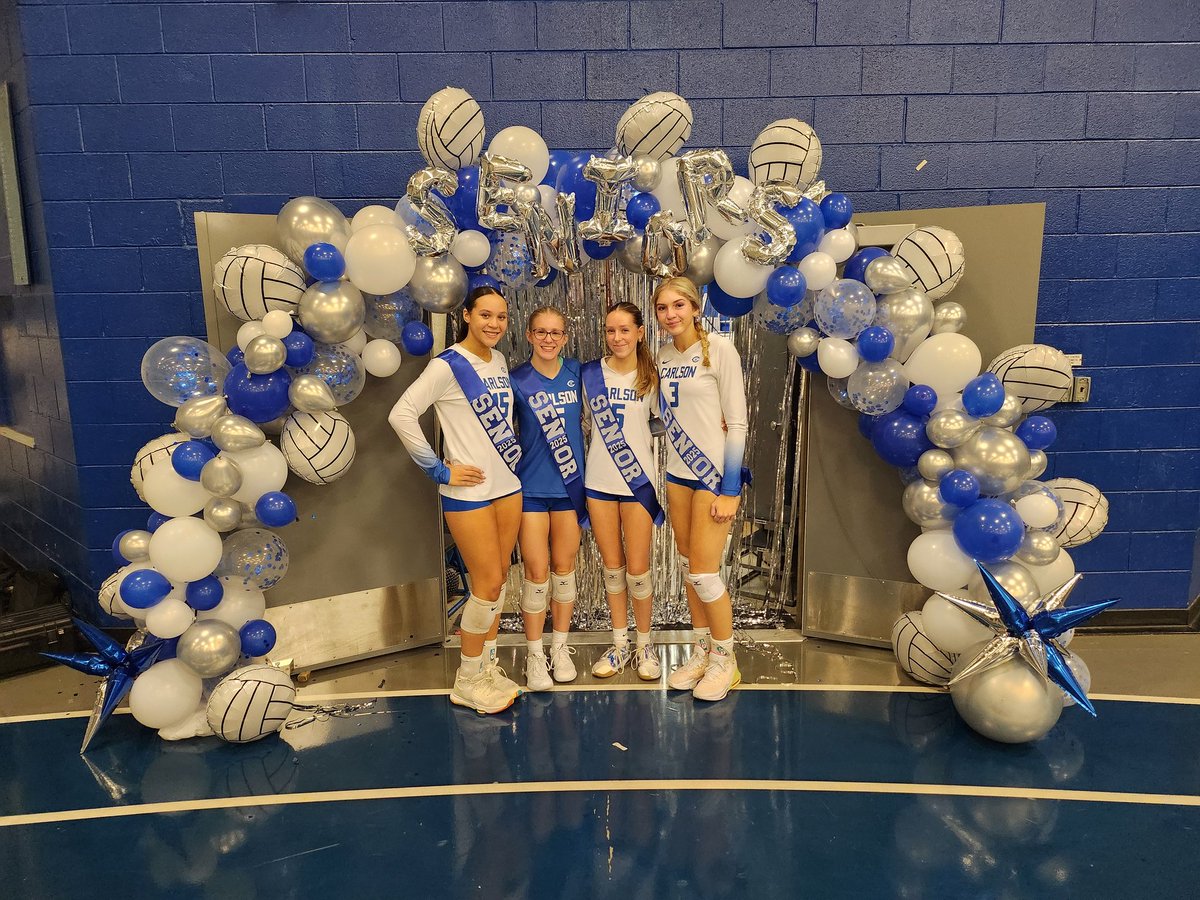 Carlson Varsity Volleyball beats Taylor in 3. Tonight we celebrated our Seniors: #3 Lauren Wilson, #5 Avery Coggins, #6 Zoe Stoltz, and #15 Gabbie Barmore. #MarauderPride
💙🏐💙🏐💙🏐💙🏐💙🏐💙🏐💙