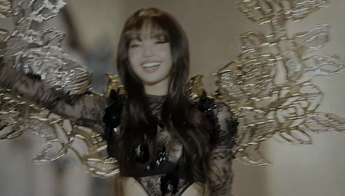 she’s so mesmerizing ✨