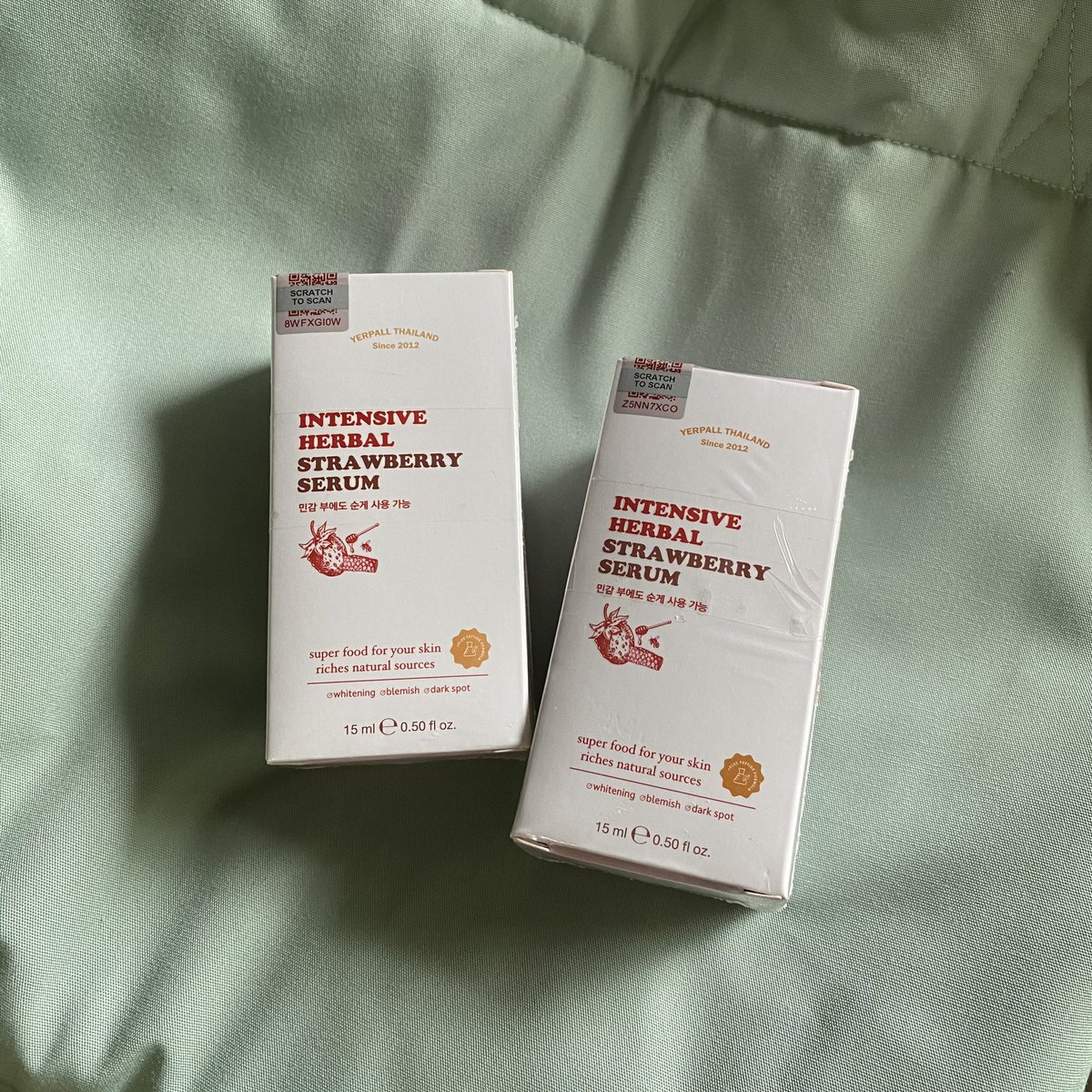 dayshine__'s tweet photo. พร้อมส่ง เซรั่มสตอ สูตรใหม่ (แพกเกจใหม่)🍓🫧 
มีโปรแถม vitamin soft cream📌
230- ส่งฟรี

#เซรั่มสตอ #เซรั่มผัก #สกินแคร์พร้อมส่ง #ส่งต่อสกินเเคร์ #ปล่อยสกินแคร์ #สกินแคร์ราคาถูก #ส่งต่อเครื่องสําอาง https://t.co/h0H1JSPr6j