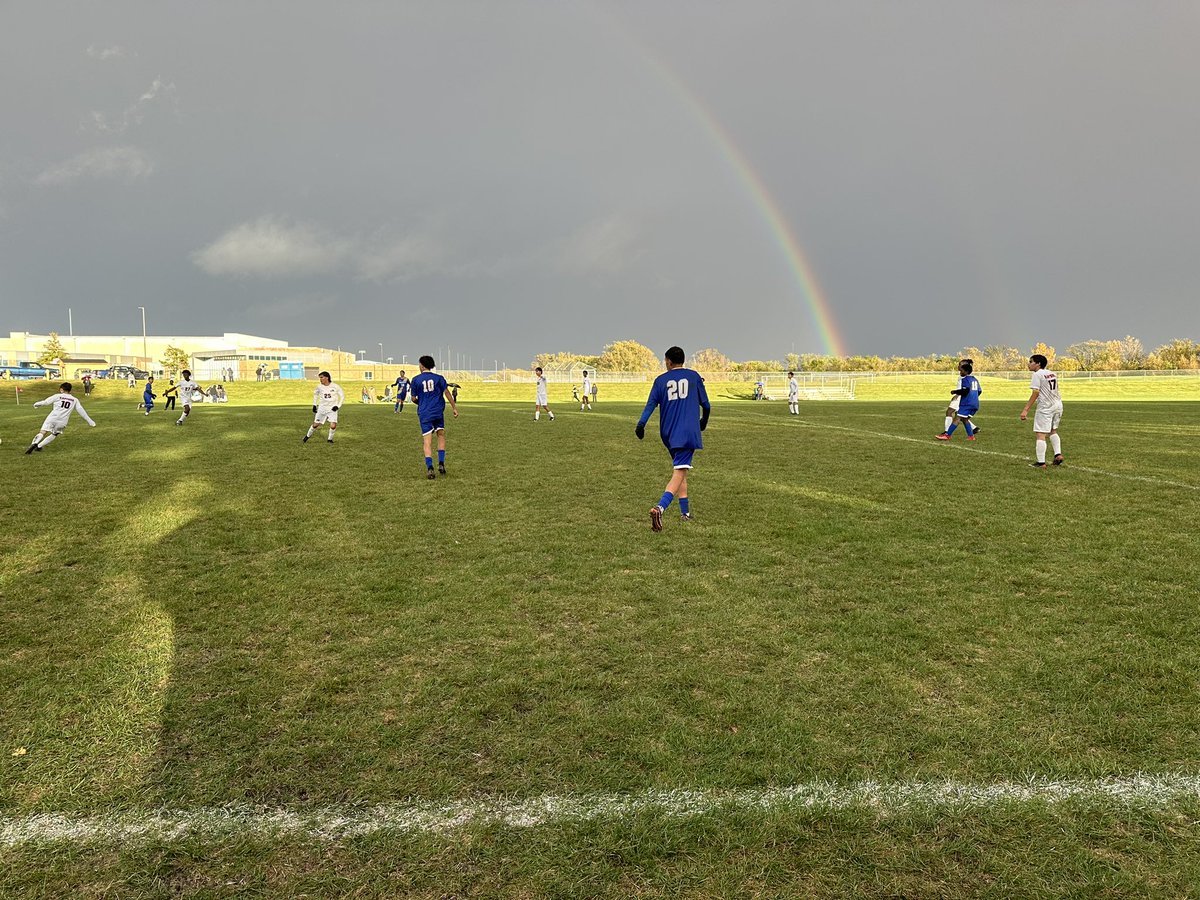 BoysSoccer_CM's tweet photo. Always nice to get a win on Senior Night! Great work Warriors. Goals were scored by Jhonaiker Bustamante and Wisner Merilien. Congrats to all of our seniors for all the hard work and dedication throughout their careers! https://t.co/rkQY5B6kSN