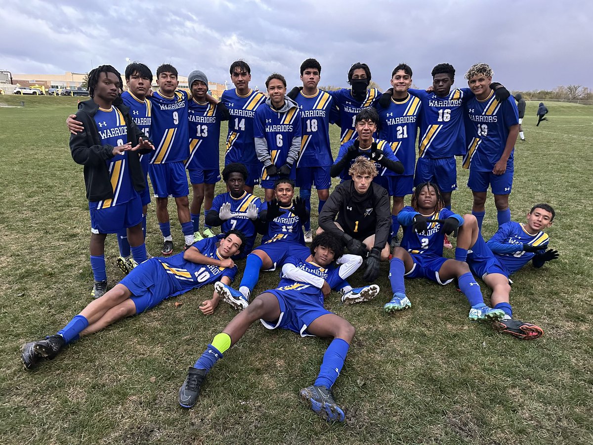 BoysSoccer_CM's tweet photo. Always nice to get a win on Senior Night! Great work Warriors. Goals were scored by Jhonaiker Bustamante and Wisner Merilien. Congrats to all of our seniors for all the hard work and dedication throughout their careers! https://t.co/rkQY5B6kSN