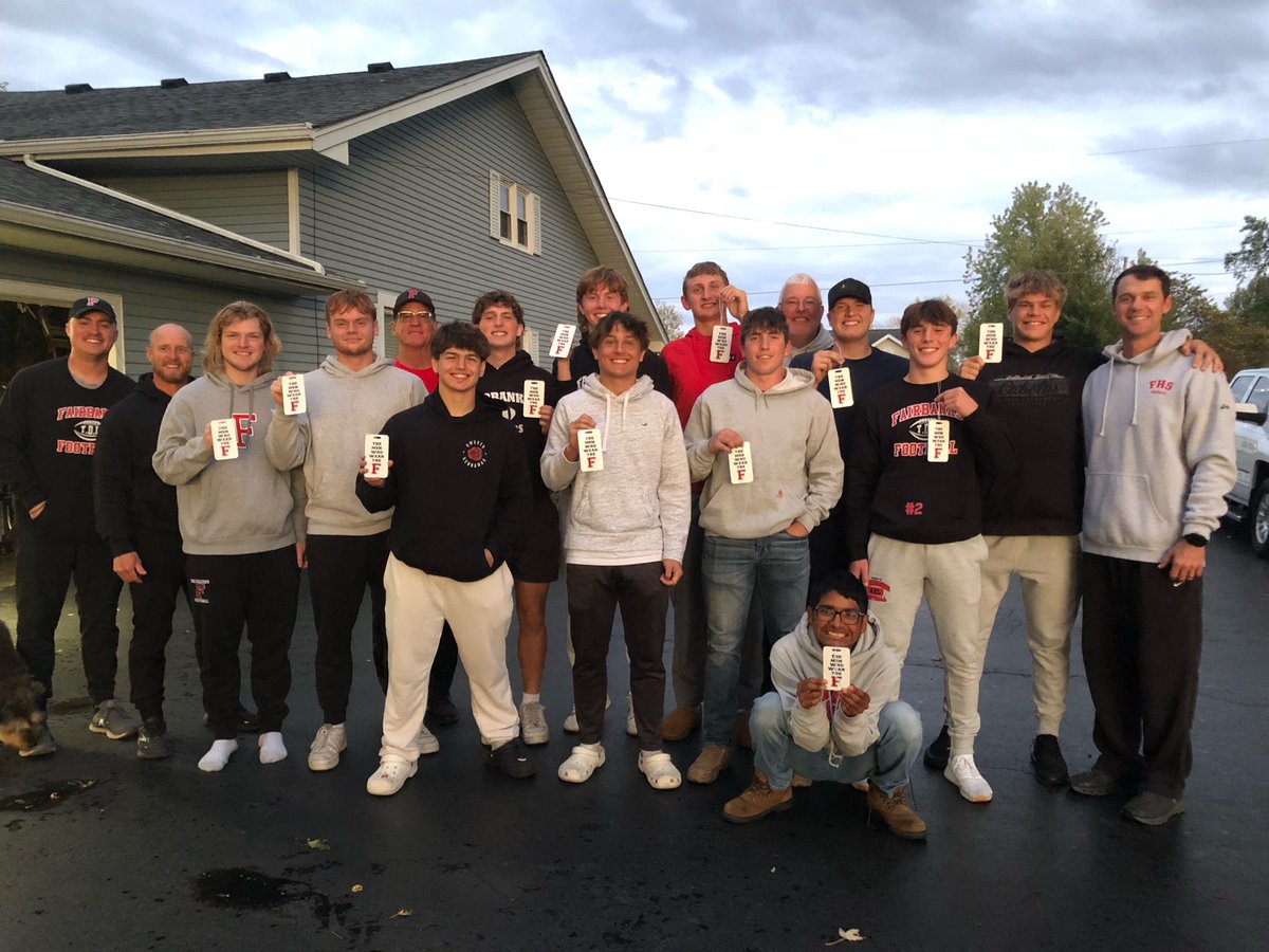 What a great night celebrating our senior class with a spaghetti dinner. This is a great group of people who have helped shaped the current and future of our program! Here’s to the men who wear the F! #GoFightWin