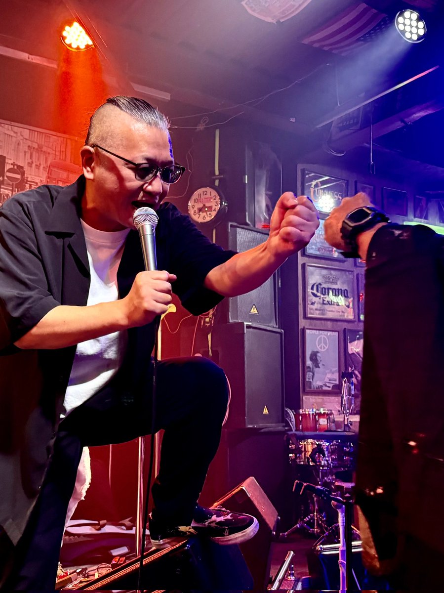 10/12土曜ロックンドールオールナイト
at.東海市ダイナマイト
ありがとうございました！！
久しぶりのライブにテンションも爆上がりの夜になりました！
photo by邂逅mahiro
いつも良いショットありがとう～🙏
#うずまきがみ
#ライブ