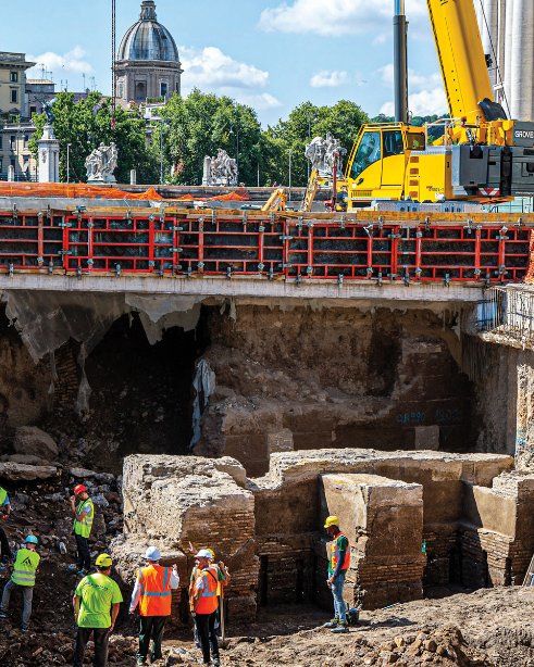Beneath Rome’s Piazza Pia, archaeologists have found remnants of what could be the garden of Horti Agrippinae, where Caligula (reigned A.D. 37–41 ) received Egyptian delegations seeking intervention for Alexandria’s Jews, who were assailed by Greek mobs.

archaeology.org/issues/novembe…