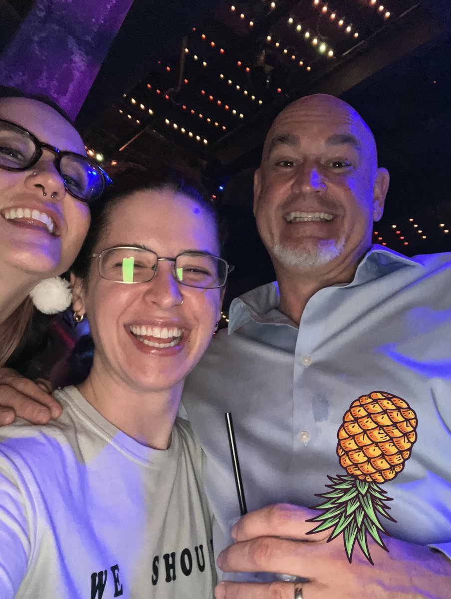 realitylex's tweet image. You know I had to get a pic with my Sweet Kenney K 🍍 #bb26