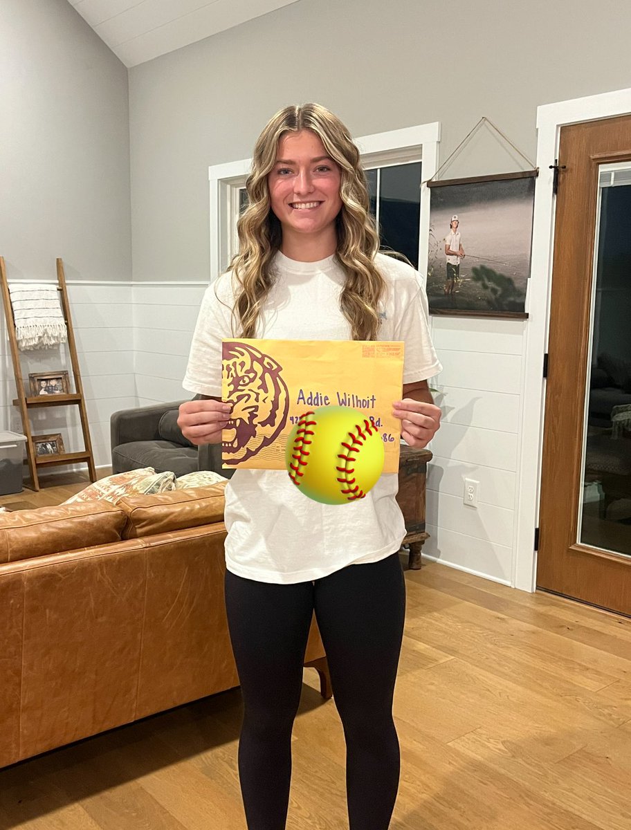Blessed to come home to find mail from <a href="/LSUsoftball/">LSU Softball</a> 🥎 I’m excited to learn more about the program and the University. <a href="/BethTorina/">Beth Torina</a> <a href="/CoachNealPT/">Bryce Neal</a> <a href="/LSU_SandraMoton/">Sandra</a> <a href="/LSU_Matt/">Matt Karin</a> <a href="/StarsNatGA/">Stars National Scott-GA 18U</a> <a href="/starsnationalfp/">Stars Organization</a>