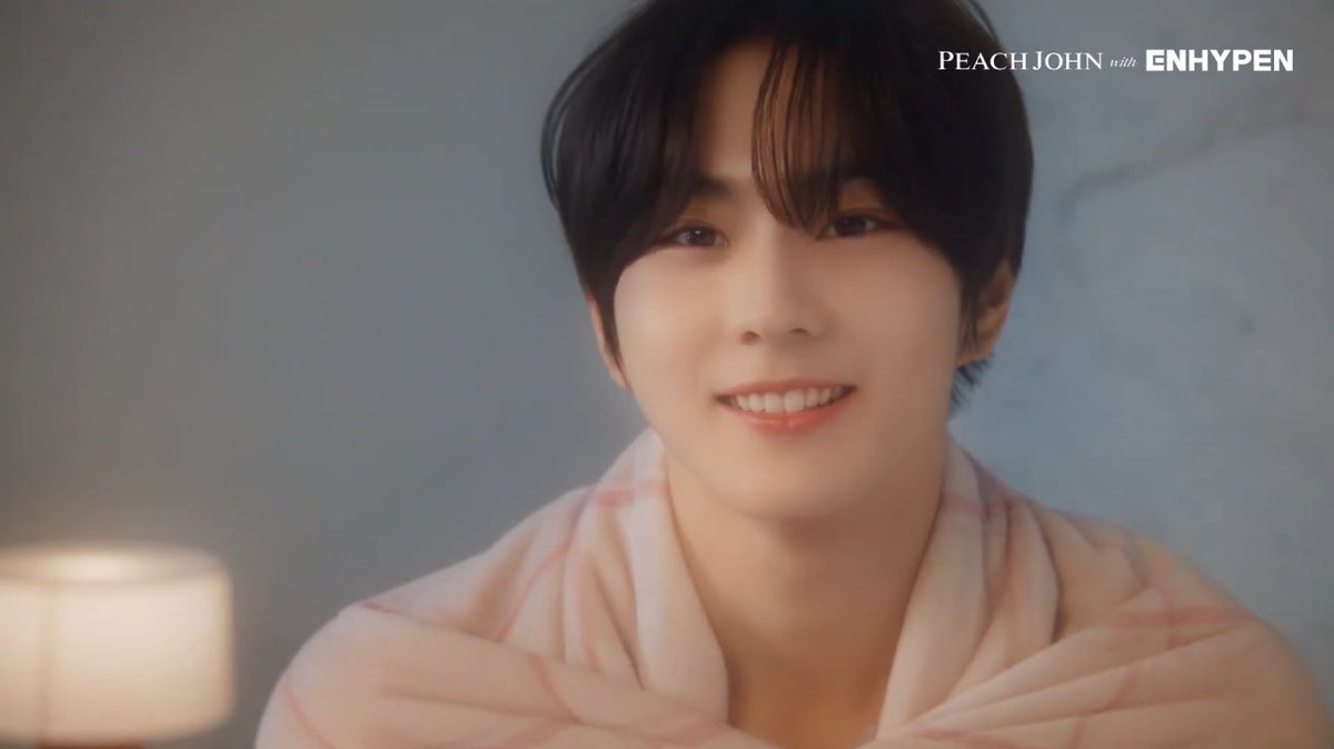 EN7ernally's tweet photo. cozy jungwon 🤍 https://t.co/XzGvqkteTc
