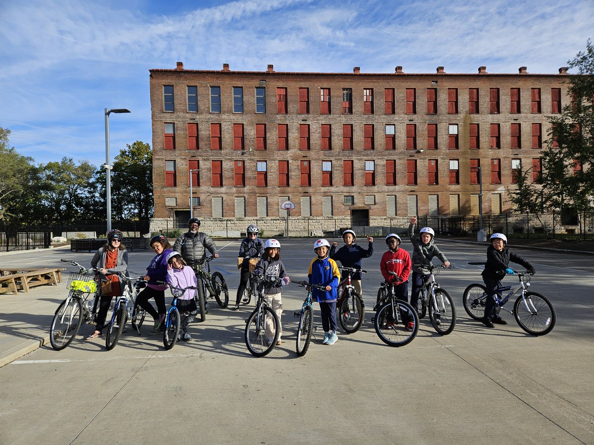 STL BWorks tweet media