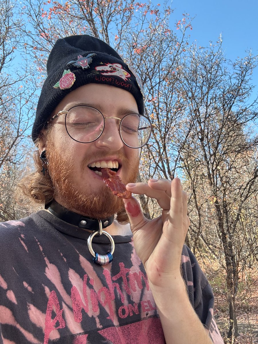 rose_houndd's tweet photo. Back from camping!! This years trip was SO much fun ❤️ 4 whole days with my tiger 🥺💞 https://t.co/m95iezIgV3