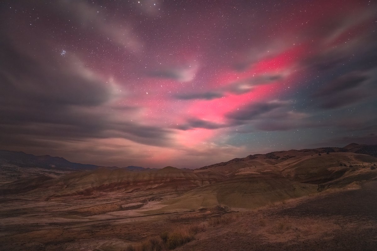 It was a beautiful night at The Painted Hills near Mitchell in Central Oregon during the recent Northern Lights display.
.
It seemed odd that there was nobody there when I arrived. It was so peaceful. I love the Painted Hills.
.
There were clouds there but they were dynamic and