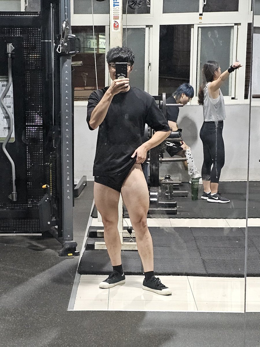 yenn_sheng's tweet photo. Leg day!!
#gym #workout #fitness #bodybuilding #posing #leg #quads https://t.co/oIQOteQF11