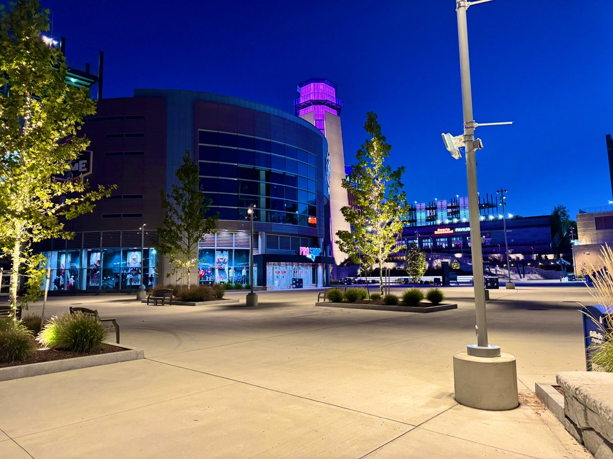 Beautiful evening at #GilleteStadium as we prepare for MassCUE’s Fall Conference ‘24! So excited to connect with fellow Administrators, Educators and our Vendors that make this possible. <a href="/BPPrincipalVT/">BPPrincipalVT Co-Moderator @UnlockTheMiddle</a>