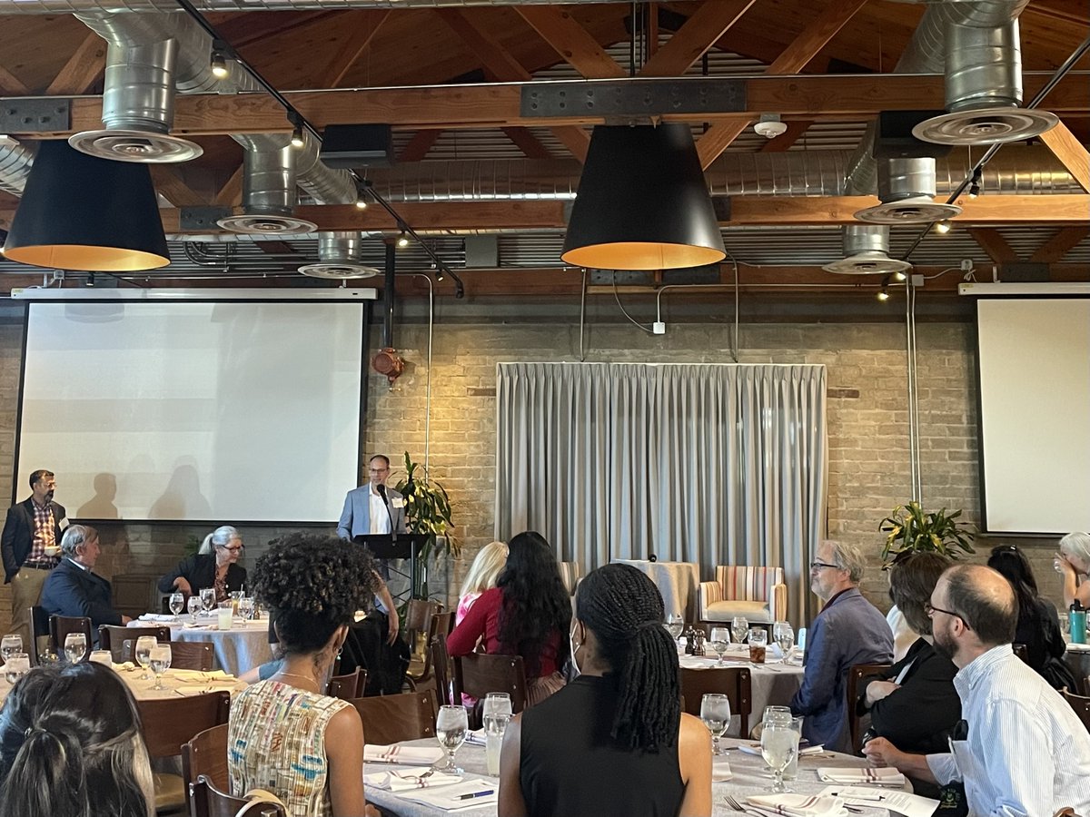 Leung_Lab's tweet image. Kudos to Arthur and his team at the Consortium for Science, Policy & Outcomes for organizing today's All-@ASU Science & Technology Policy Research Lunch! What a pleasure to connect with other ASU colleagues who share a common interest in science policy! π§βπ¬π§¬π¬π¦