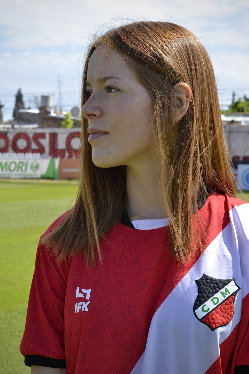 🇾🇪🙌🏼¡El Club Deportivo Maipú tiene Reina! 👑

👸🏻Ella es Martina, tiene 20 años y estudia Odontología en la UNCuyo. Con mucho para aportar desde sus vivencias y con una enorme voluntad de crecer, ella está lista para representar con orgullo a nuestra institución.

#SomosMaipú