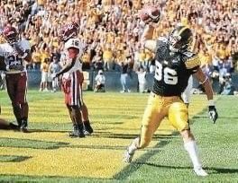 Treyosaurus86's tweet photo. @thebstiles @adam_jacobi Ball almost went through the goal post for the extra point! https://t.co/zHhrntgrsB