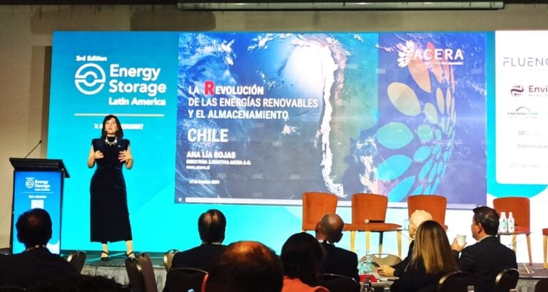 SolarStorageAu's tweet image. BESS to help Chile reduce its soaring renewable curtailment energy-storage.news/bess-to-help-c… #ZeroEmissions #SolarPanelSystem