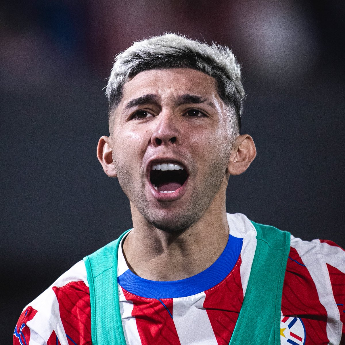 SrFutbolPy's tweet photo. A muerte con Julio Enciso. Es un chico distinto, que nos va a dar y del que vamos a disfrutar muchísimo con la camiseta de la Albirroja. Tiempo al tiempo. ❤️🇵🇾 https://t.co/LhptsflkZ4