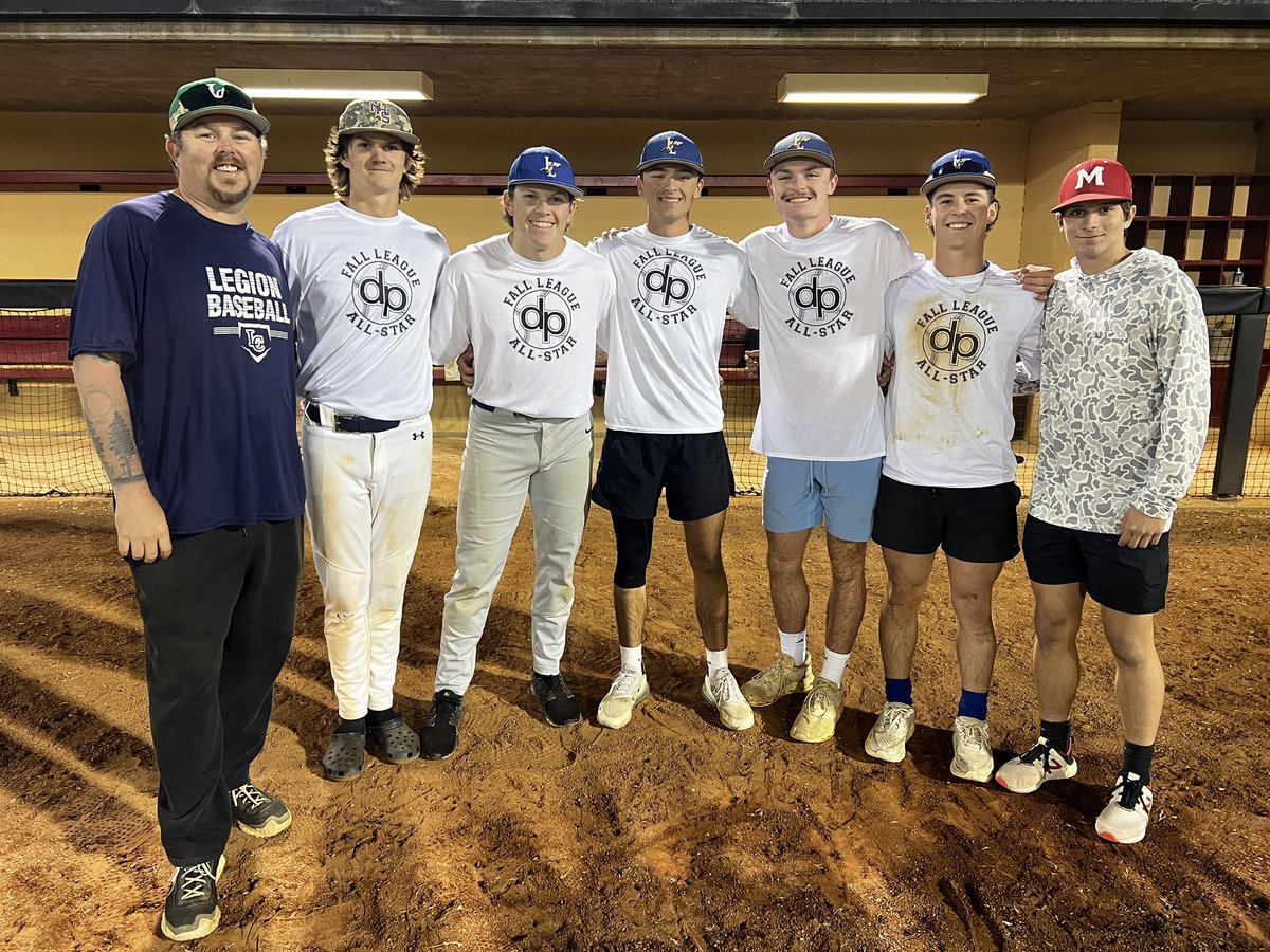 Nice representation from our Legacy 2025 group in tonite’s DP All Star Game at Winthrop.  Pictured with Coach Bennett (HC at LCA &amp; Legacy 2028s) <a href="/diamondprospect/">Diamond Prospects</a>
