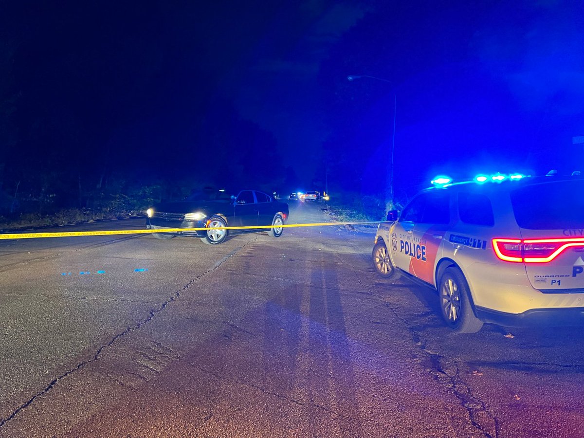 #BREAKINGNEWS: A suspect was injured during an officer-involved shooting in Jackson after he allegedly fired shots at an 18-wheeler driver. trib.al/IhTGo1d