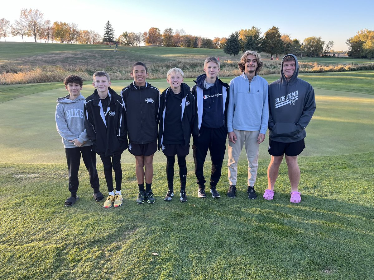 Fantastic effort tonight at the Gopher Conference Meet!  Boys and girls were both 2nd place with 9 runners earning All Conference awards. Every single runner ran a season best and 10 (of 12) ran all time personal bests!