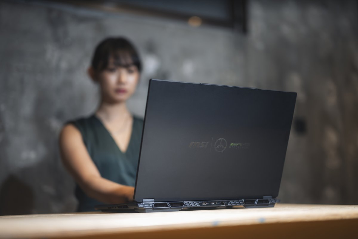 responsejp's tweet photo. あの“AMGコラボのノートPC”に第2弾が登場! 最新最強スペックを持つ、MSI×メルセデスAMG『Stealth 18 Mercedes-AMG Motorsport A1V シリーズ』に注目
https://t.co/l0mfCZtZdP
#msi #amg #amggtcoupe #pr #msijp #msijapan #相沢菜々子 さん https://t.co/ax2rj8vkcw