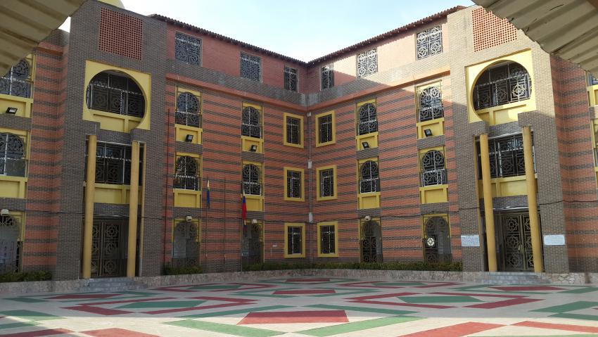 Post 1846379757421674733's image, 2 of 4