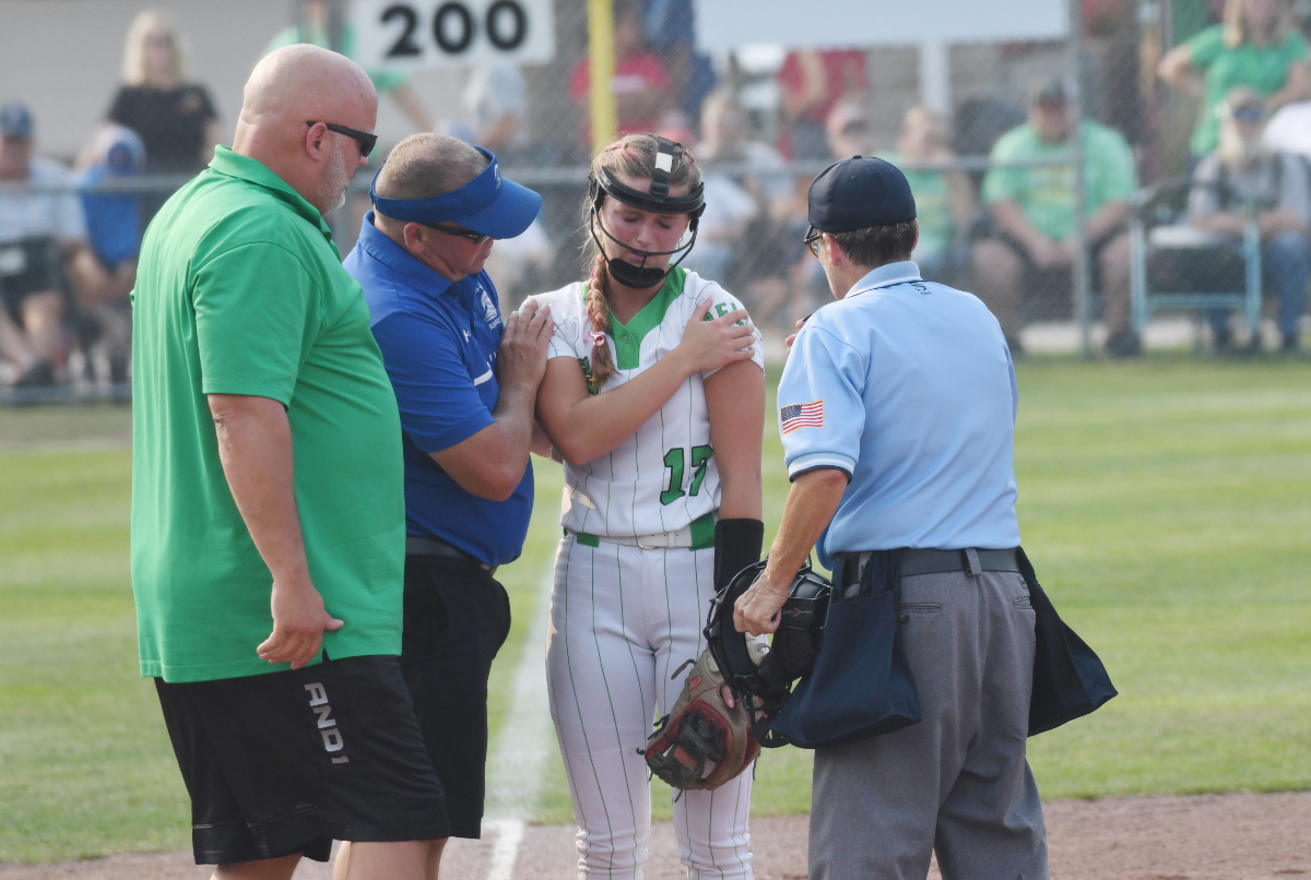 Adults are falling short on the youth sports scene at an alarming rate, and the kids are paying the price. Civility and perspective are desperately needed. It's time to bring a sense of normalcy - and decency - back for the sake of our future.

messengernews.net/sports/local-s… <a href="/IHSAA/">IHSAA</a>