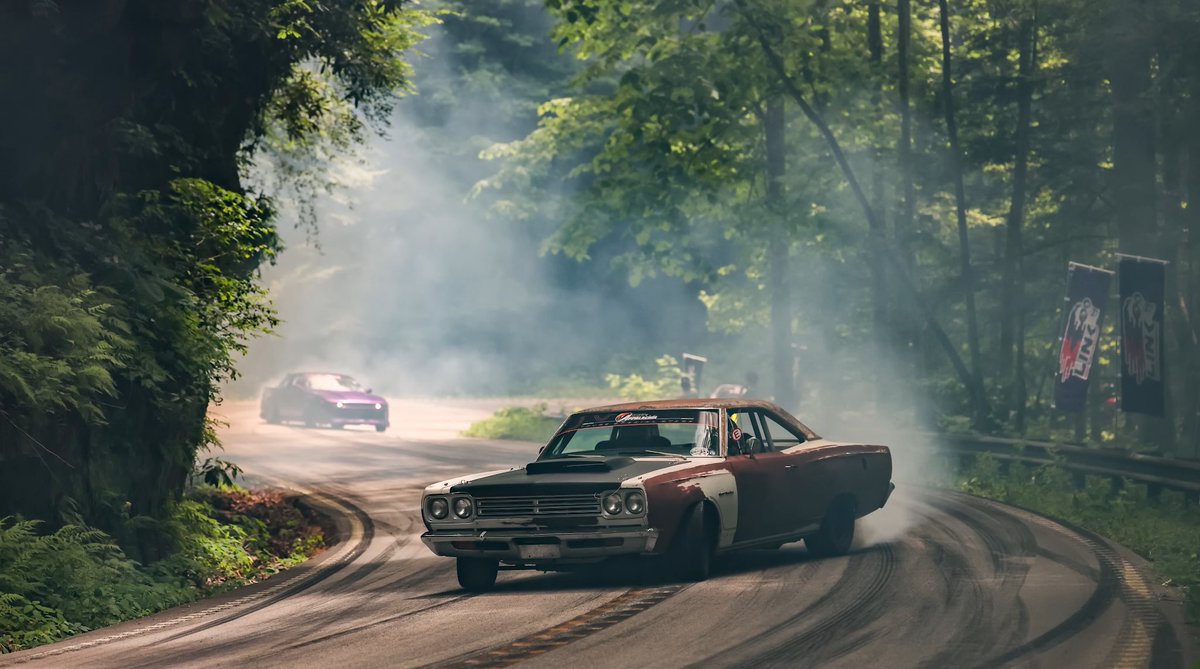kenjiyeah's tweet photo. Plymouth Satellite Frankenstein Drift Car 
(BMW E36 + Ford Explorer + LS)

https://t.co/2iQ0ntsG46
15:52
via: Larry Chen
#DriftCar #Drift https://t.co/mLelRV8HK4