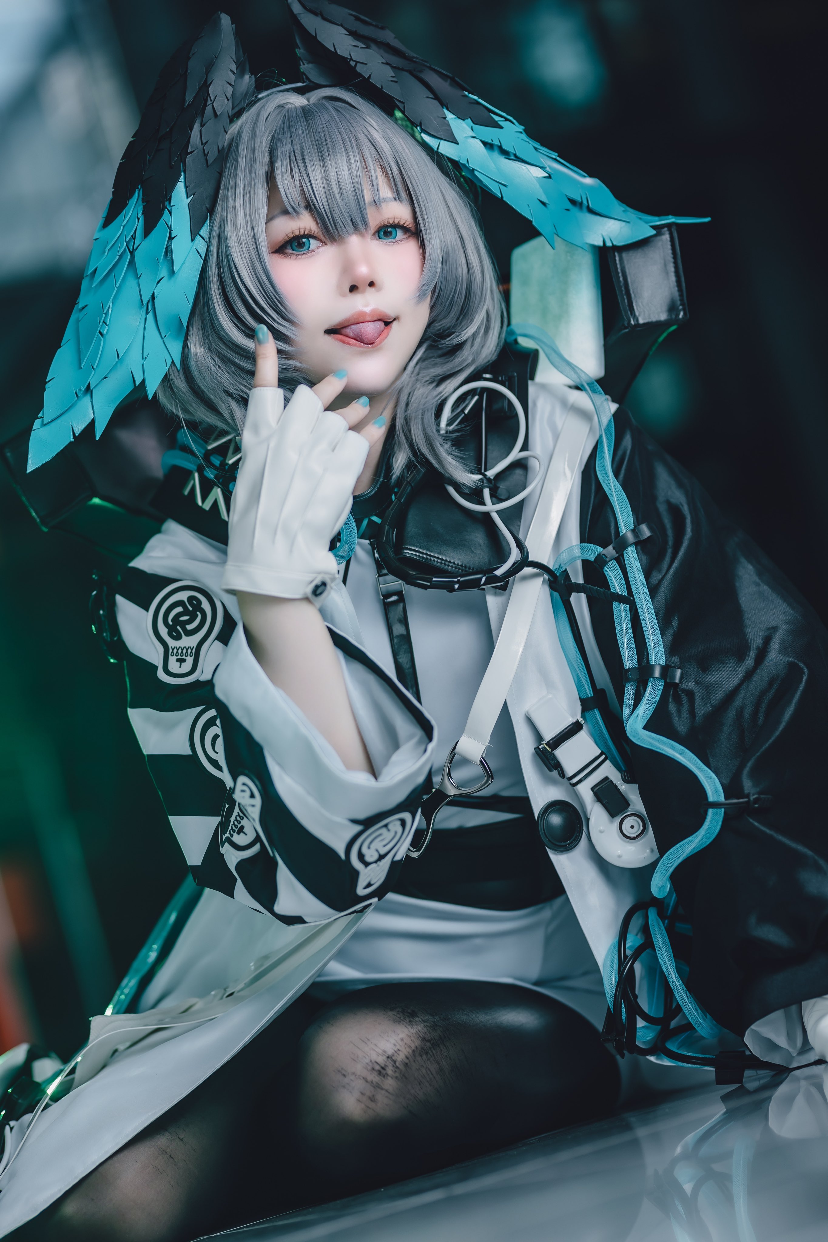 アークナイツ　W　サルカズ傭兵団のリーダー　コスプレ　COSPLAY 三分妄想 アークナイツ W サルカズ傭兵団のリーダー コスプレ