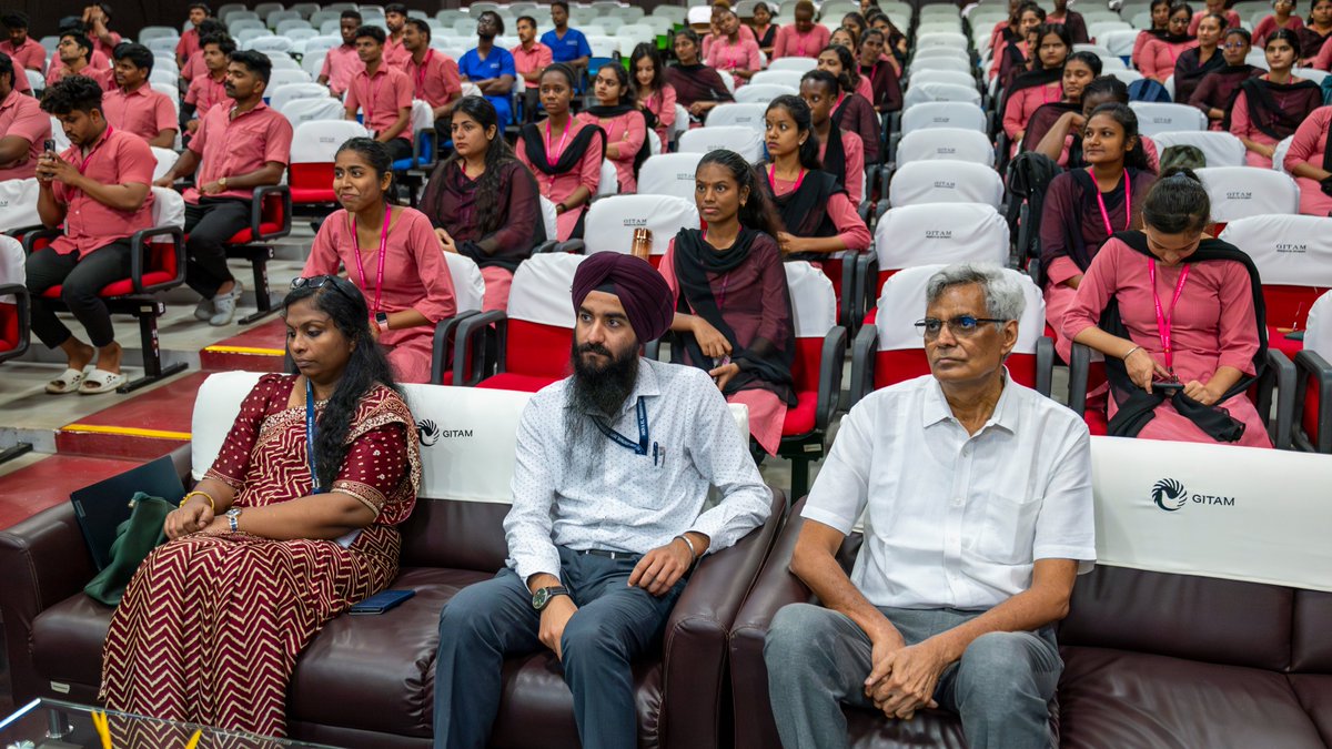 GITAM_msr's tweet image. 𝐓𝐡𝐞 𝐃𝐞𝐩𝐚𝐫𝐭𝐦𝐞𝐧𝐭 𝐨𝐟 𝐌𝐞𝐝𝐢𝐜𝐚𝐥 𝐒𝐮𝐫𝐠𝐢𝐜𝐚𝐥 #𝐍𝐮𝐫𝐬𝐢𝐧𝐠 at 𝐭𝐡𝐞 #𝐆𝐈𝐓𝐀𝐌 𝐈𝐧𝐬𝐭𝐢𝐭𝐮𝐭𝐞 𝐨𝐟 𝐍𝐮𝐫𝐬𝐢𝐧𝐠 successfully conducted 𝐚 #𝐏𝐚𝐥𝐥𝐢𝐚𝐭𝐢𝐯𝐞 #𝐂𝐚𝐫𝐞 𝐌𝐨𝐝𝐮𝐥𝐞 𝐓𝐫𝐚𝐢𝐧𝐢𝐧𝐠 Training for 4th-semester 𝐁.𝐒𝐜. 𝐍𝐮𝐫𝐬𝐢𝐧𝐠