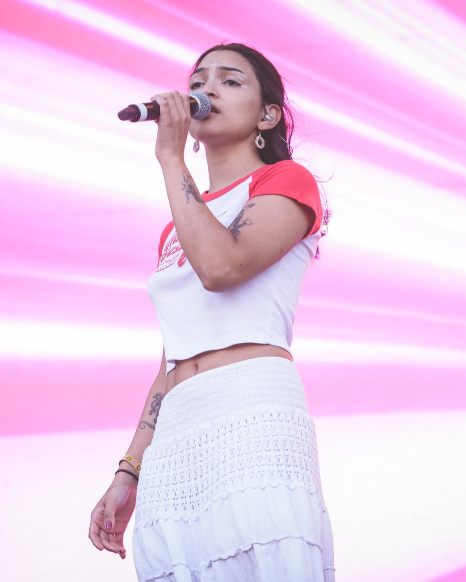_MrIndie's tweet photo. Ambar Lucid en el Heineken Silver Live Out 2024 🤠✨
📸: @medphoto_
#Ambaucid #HeinekenSilverLiveOut #LiveOut #Monterrey #Shoots #ConcertPhotography https://t.co/qR6frxTDUT
