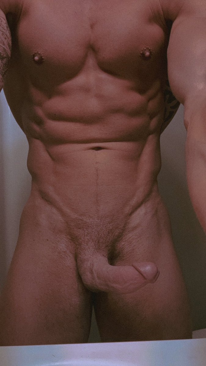 𝐓𝐇𝐄𝐎𝐃𝐄𝐍 (@analphaofalphas) on Twitter photo 