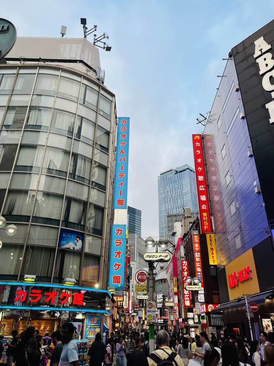 Fulfilled a life-long dream of coming to Japan. Tokyo, Kyoto, and Osaka.
This country is absolutely incredible.