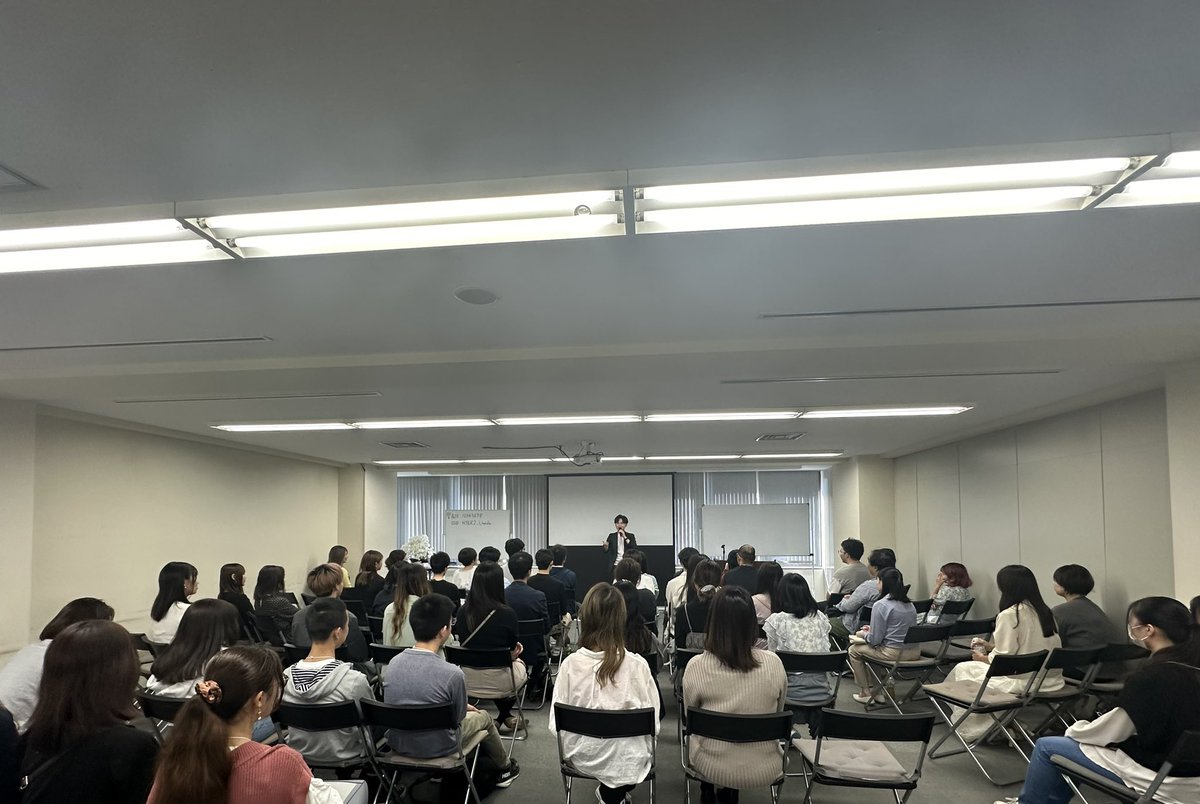 tanakasota's tweet image. 大阪でセミナーしてきました！
久々のオフライン講師楽しかった〜！
ご参加いただいた方ありがとうございました😊
またのご参加お待ちしてます！

東京への帰りの新幹線なう🗼🚄

#ウェブフリ #フリキャン