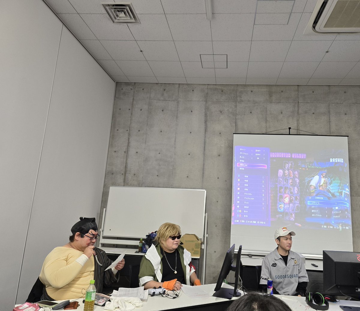 matun00's tweet photo. 写真おっけーってことなんで！
撮らせていただいた！#KEIOeSPORTSLAB https://t.co/KmEYOH3V4E