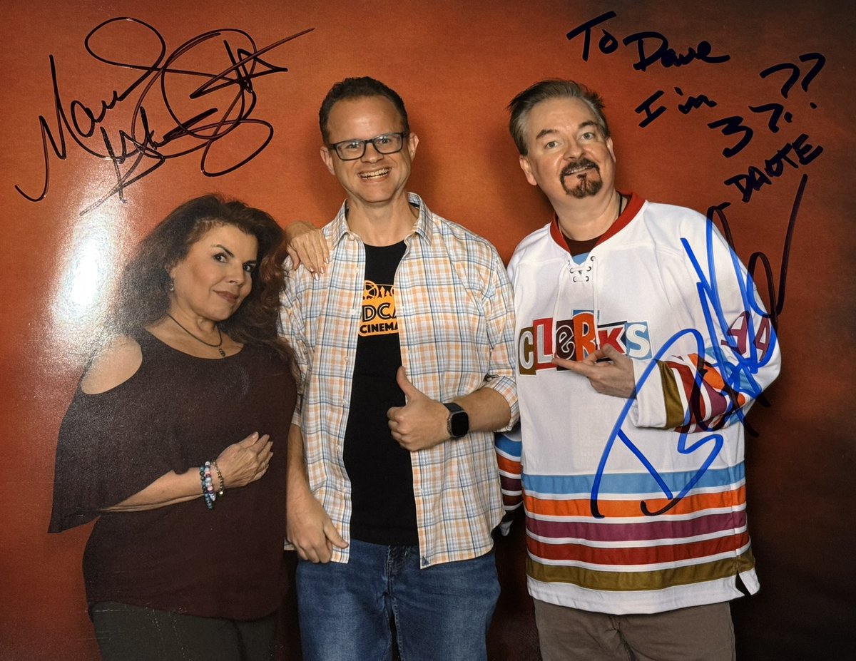 TheMadDogDave's tweet photo. Had so much fun at @ChronicCon4real this weekend! Thanks @ThatKevinSmith, @genirodriguez @BrianCOHalloran, @ThatClerksGirl, and #trevorfehrman for the photos and autographs! It was great talking with you all for a few minutes as well. https://t.co/1mnMgXRaI5