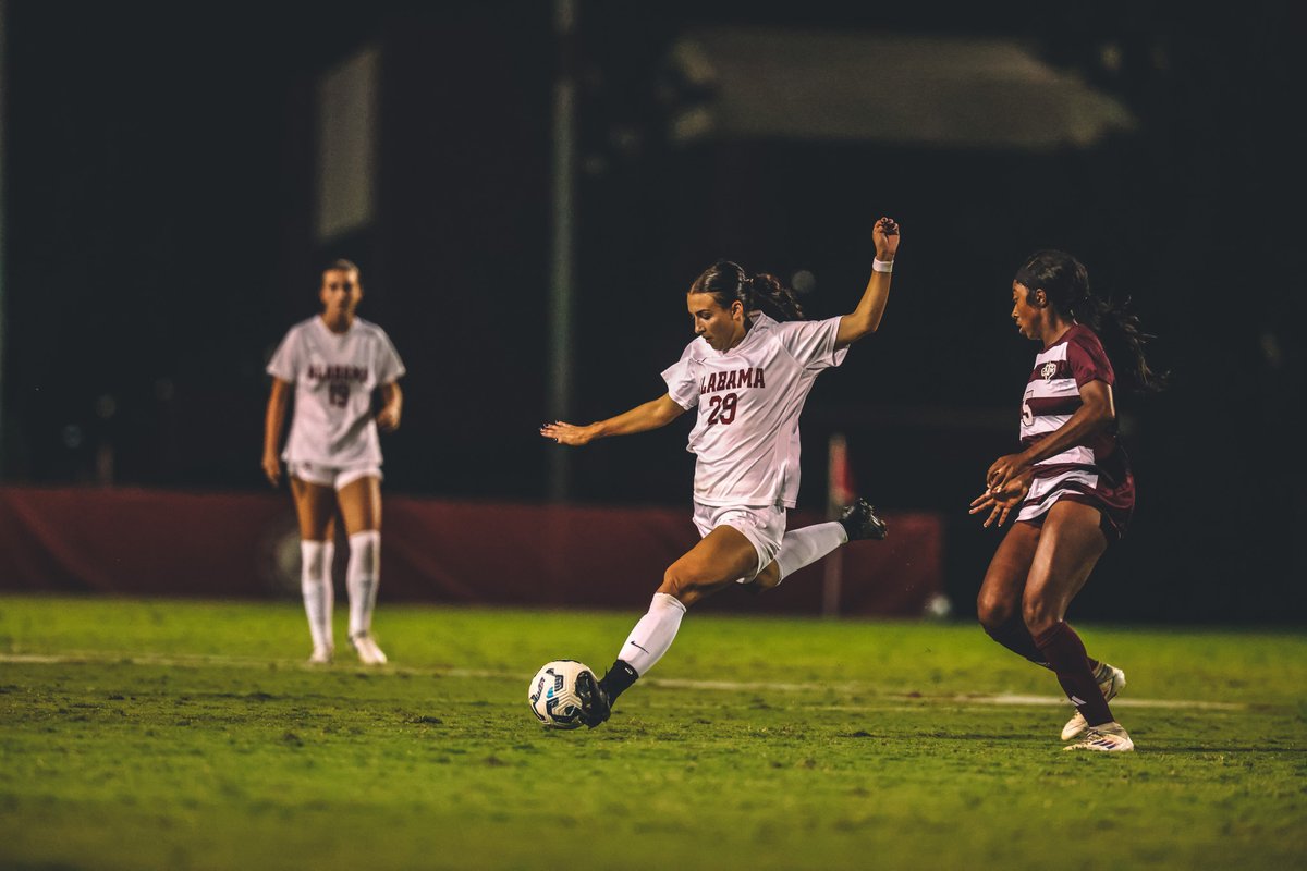 Closing out the weekend with a win 🤗

#RollTide | <a href="/AlabamaSoccer/">Alabama Soccer</a>