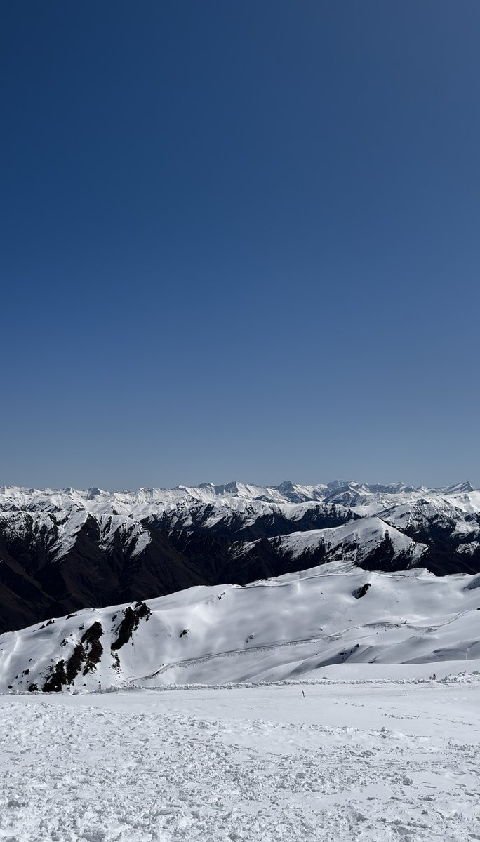 sofiaskynz's tweet photo. What a glorious day on the slopes 🏂❄️☃️ #snow #ski #newzealand #mountian #cardrona #fun #winter https://t.co/JOswV8LQAz