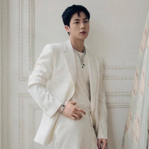 btschartsxdaily's tweet photo. [CONFIRMED] #JIN is preparing a solo album!

On the 14th, An official from his agency Big Hit Music said "JIN is preparing a new album with the goal of releasing it in November. Details will be revealed as they are finalized."

KJS1 IS COMING
JIN IS COMING https://t.co/tImC0owNhg
