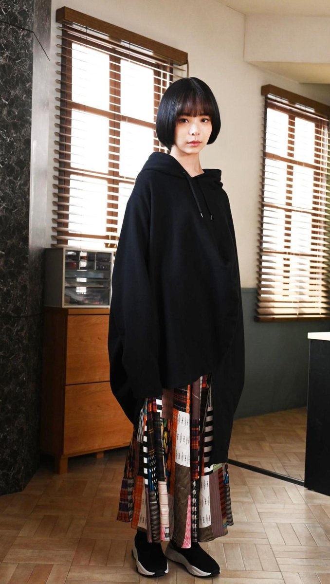 【今日22時から】月10ドラマ「モンスター」が放送スタート。アンリアレイジが趣里演じる主人公の法廷衣装など、一部衣装を制作。 fashionsnap.com/article/2024-1…